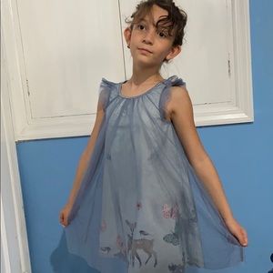 Blue gray told dressed with Forest print